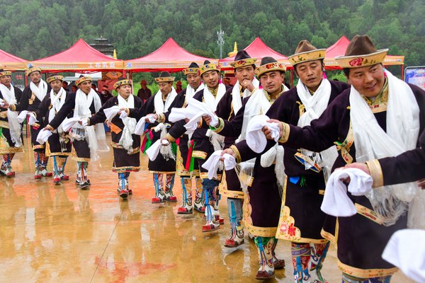 鲁朗工布牧歌民俗文化旅游节-百人切巴博