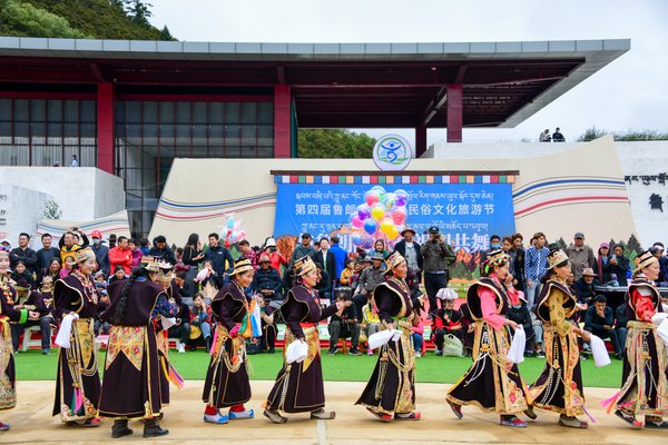 鲁朗工布牧歌民俗文化旅游节-百人切巴博