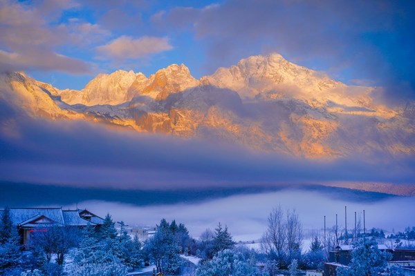 雪山过年 丽江金茂璞修与阿玛尼黑钥匙系列开启虎年跨界合作