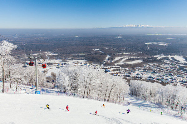 长白山万达国际度假区冬季雪景