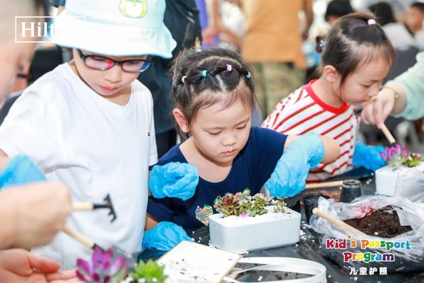 深圳南山希尔顿逸林酒店及公寓-多肉盆栽微景观DIY