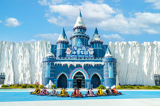 东山岛冰雪乐园：构建真实冰雪场景 一秒穿越冰天雪地！